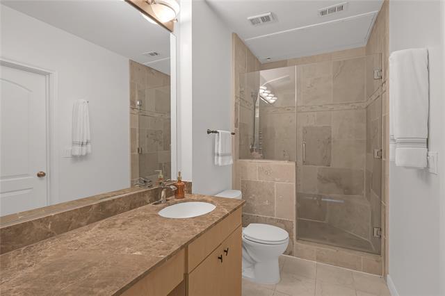 Building Photo - 3225 Turtle Creek Blvd Blvd