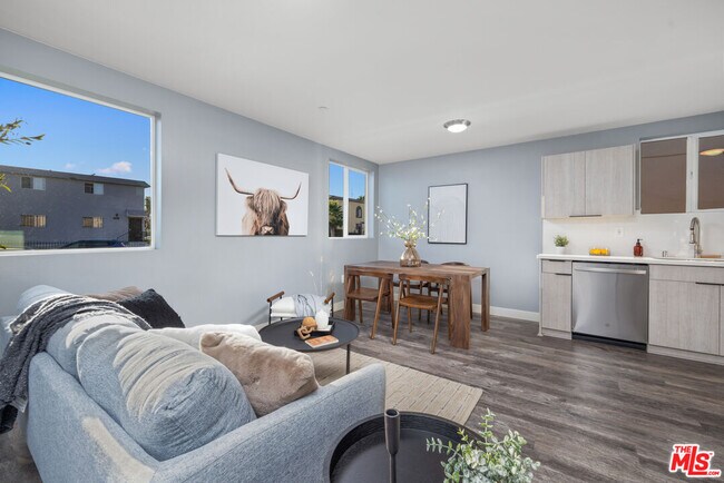 Building Photo - 1522 Cochran Ave