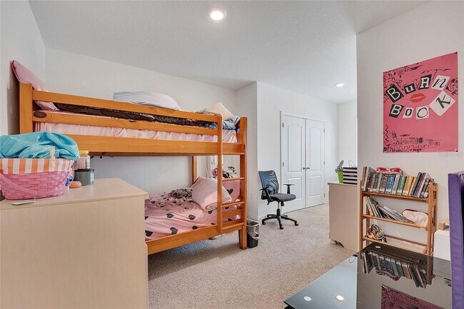 Building Photo - 1394 Yellow Finch Dr