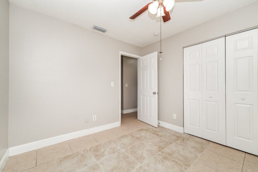 Building Photo - 11105 Cherrywood Ln