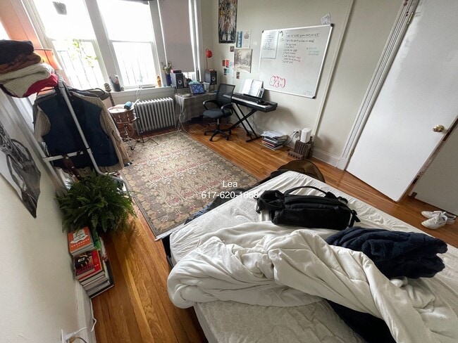 Building Photo - NO FEE!! SEPT Amazing 2bed around Clevelan...