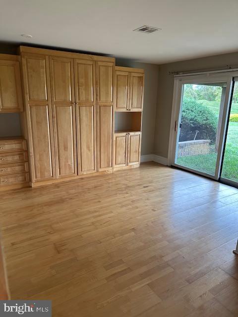 Building Photo - 1065 Lyme Ct