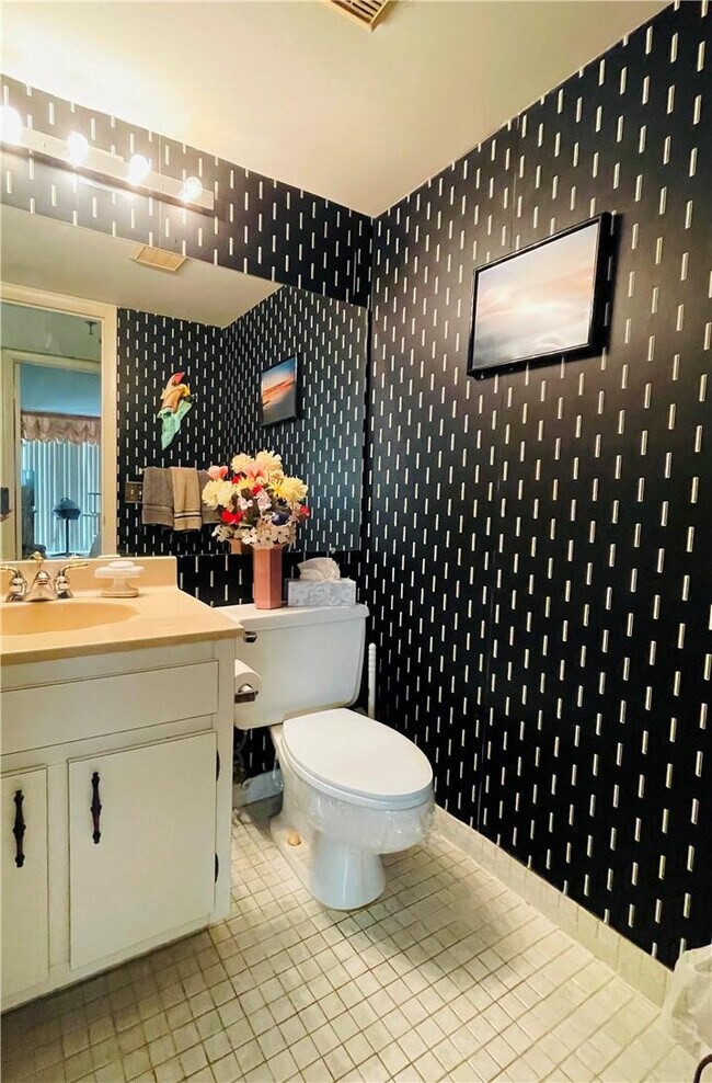 Building Photo - 2900 NE 14th Street Causeway