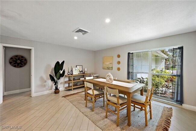 Building Photo - 404 Marathon Ct