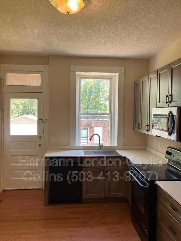 Building Photo - 4506 S Grand Blvd