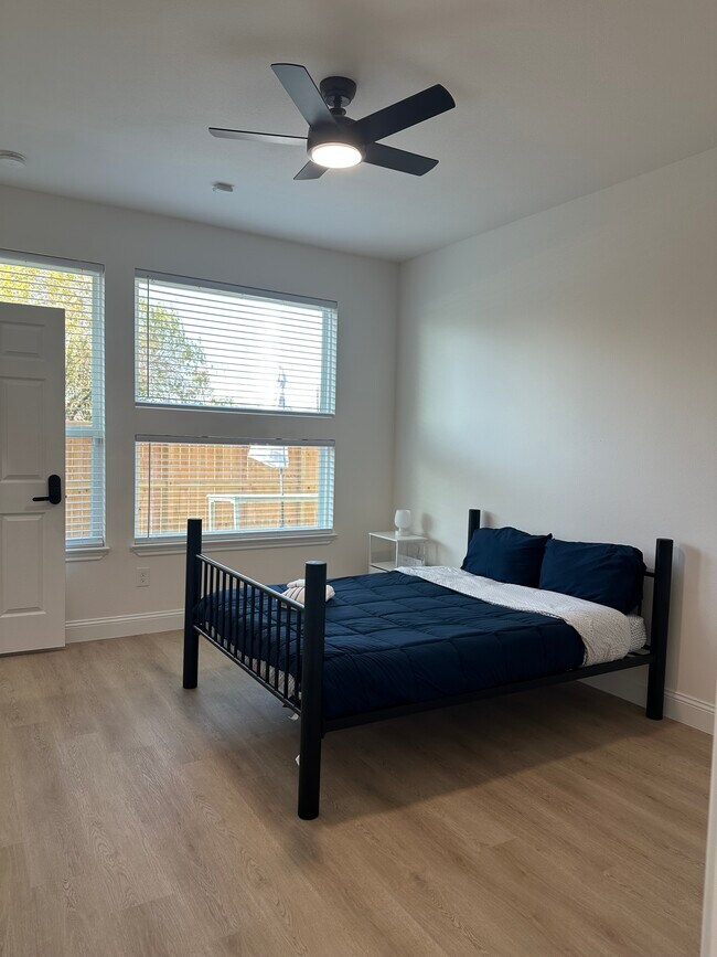 Building Photo - 3902 McKinley St