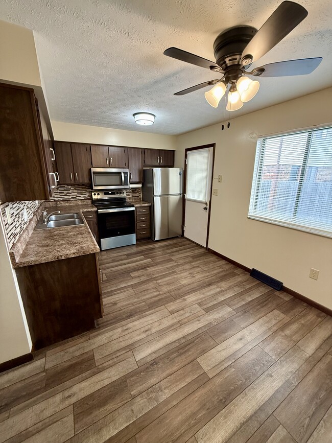 Building Photo - 3208 Cedar Grove Pl S