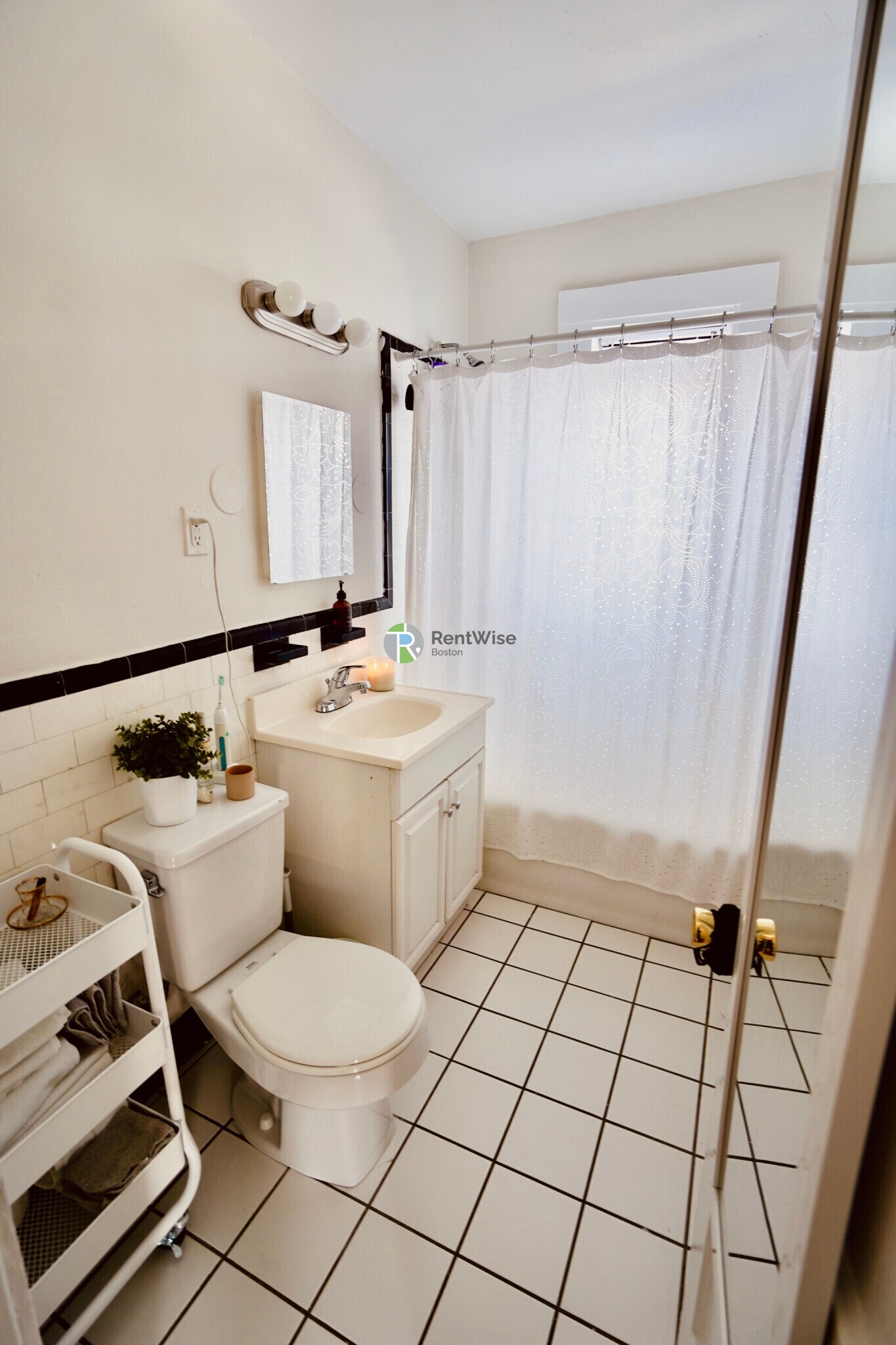 Building Photo - 433 Broadway