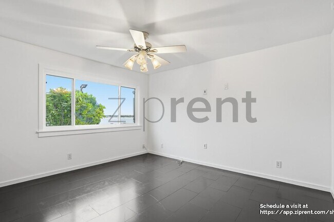 Building Photo - 1200 Opal St