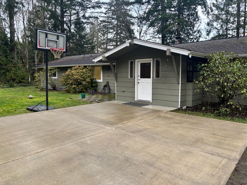 Building Photo - 4920 Gravelly Beach Rd NW