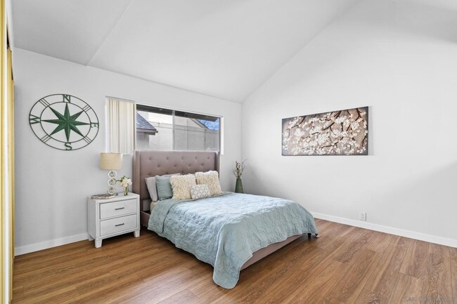 Building Photo - Upgraded 1 Bedroom, 1 Bath Townhome in Pri...
