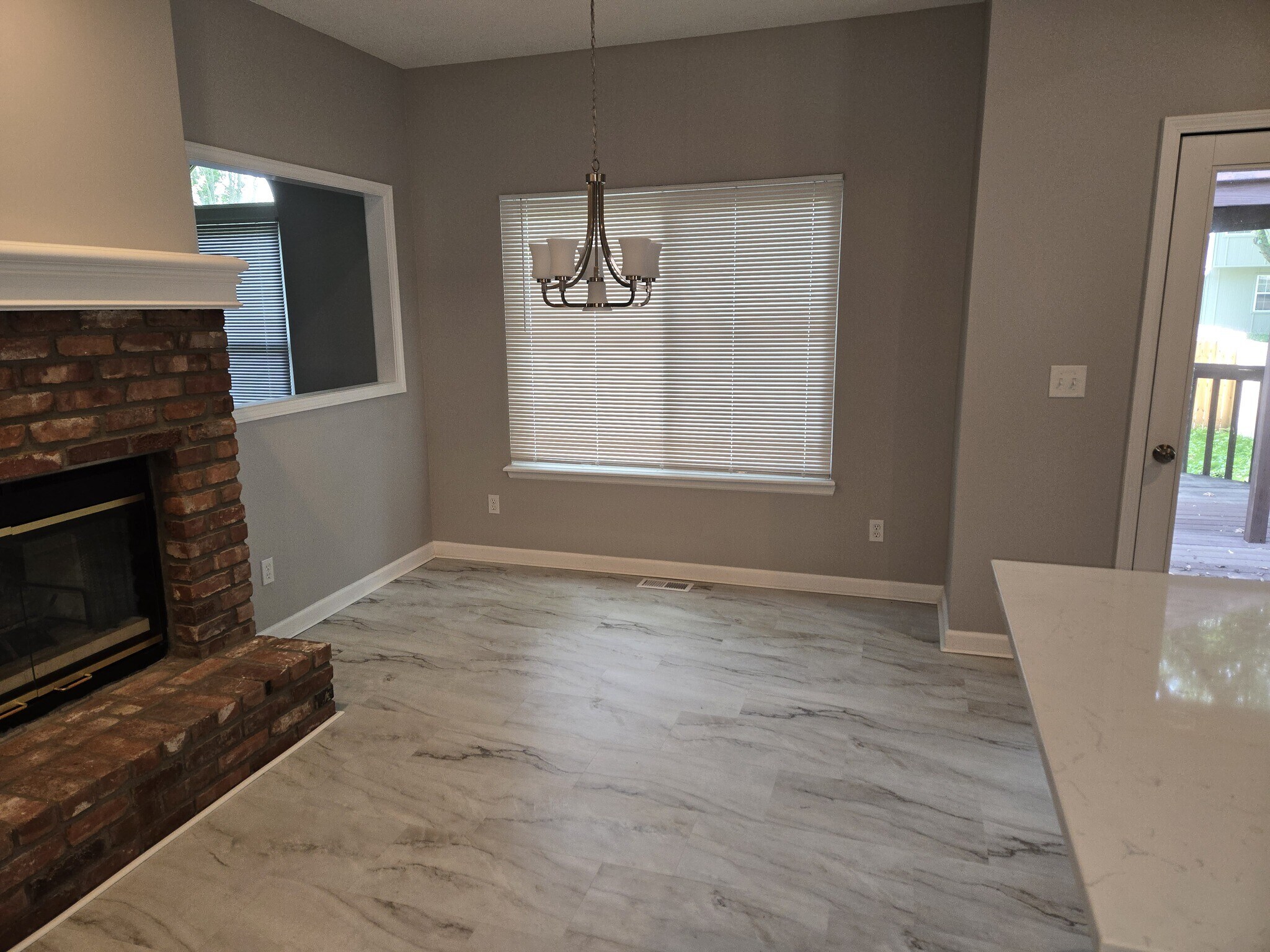 Building Photo - 401 Kimberly Dr