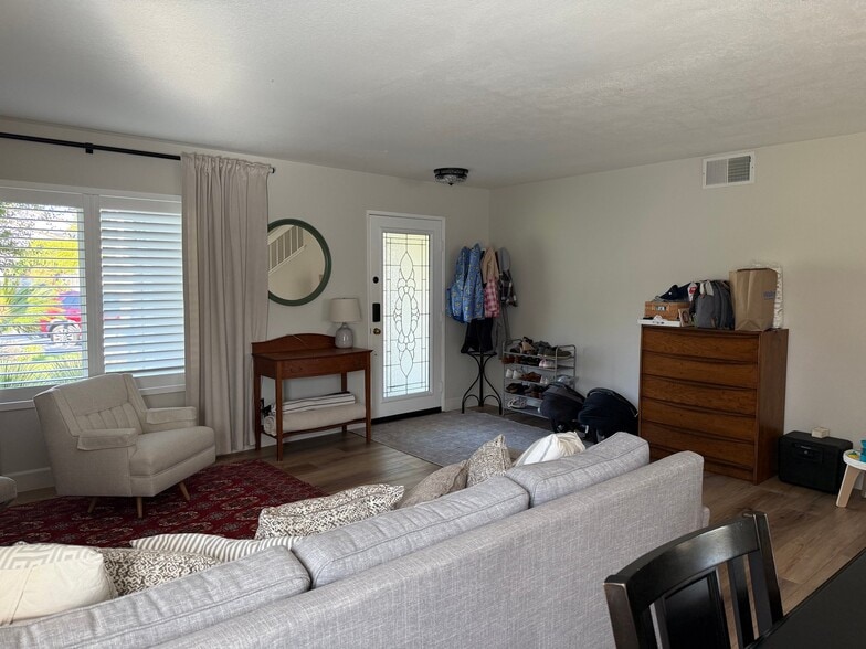 Building Photo - 552 Spindlewood Ct