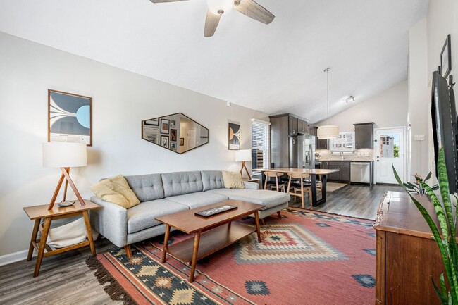 Building Photo - 3 Bedroom next to Wedgewood-Houston