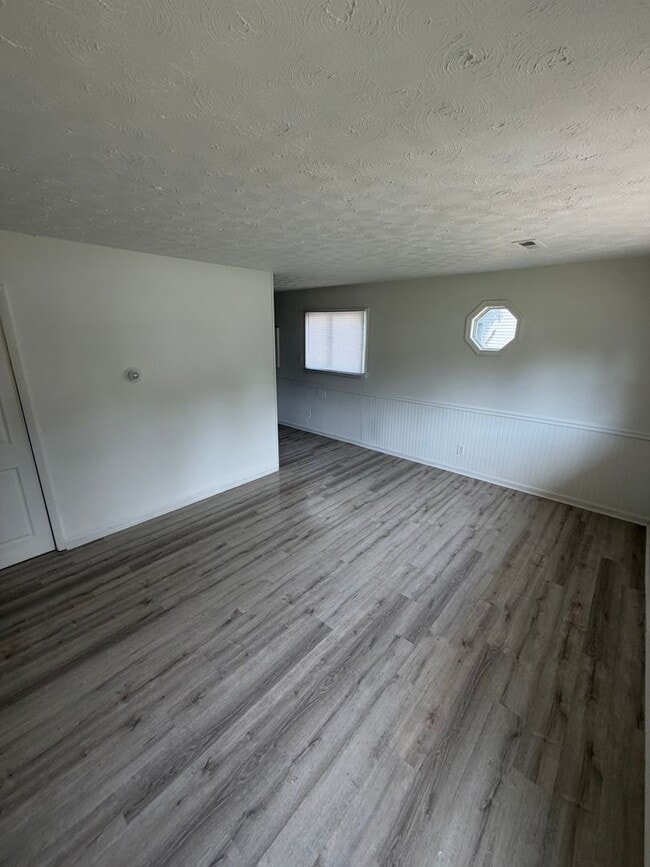 Building Photo - 3241 Buckner St
