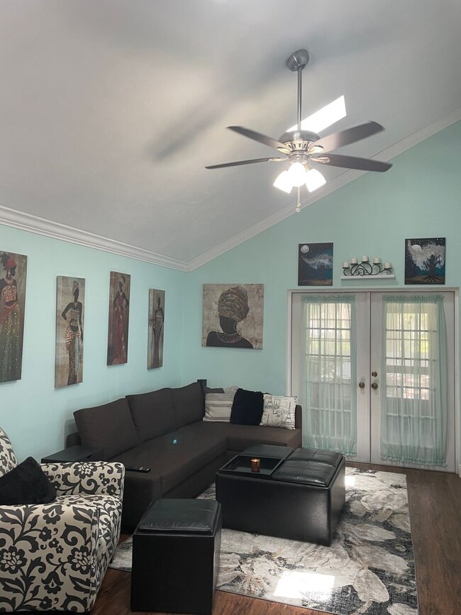 Building Photo - Port Orange 3-bedroom, 2 bath, villa locat...