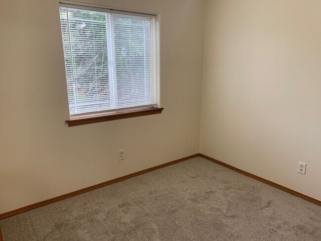 Building Photo - wuw01