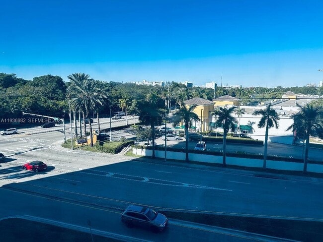 Building Photo - 13499 Biscayne Blvd