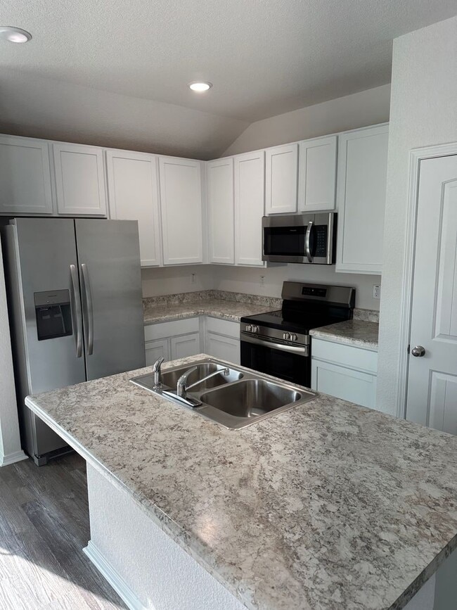 Building Photo - Three Bedroom | Two Bath Home in Maumelle!