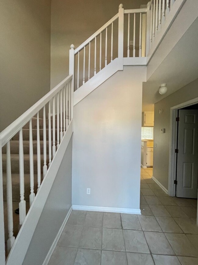 Building Photo - Dunwoody Subdivision