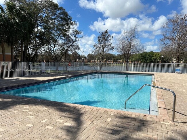 Building Photo - 3650 N 56th Ave