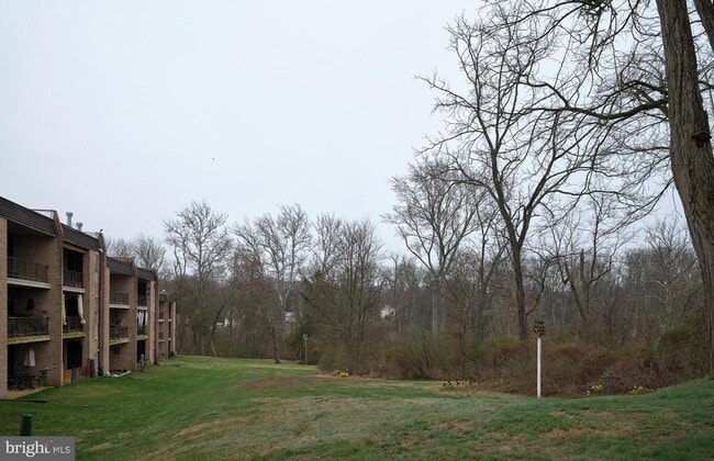 Building Photo - 61 Hermitage Dr