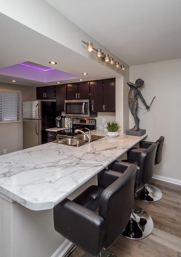 Building Photo - 1002 Windsong Cir