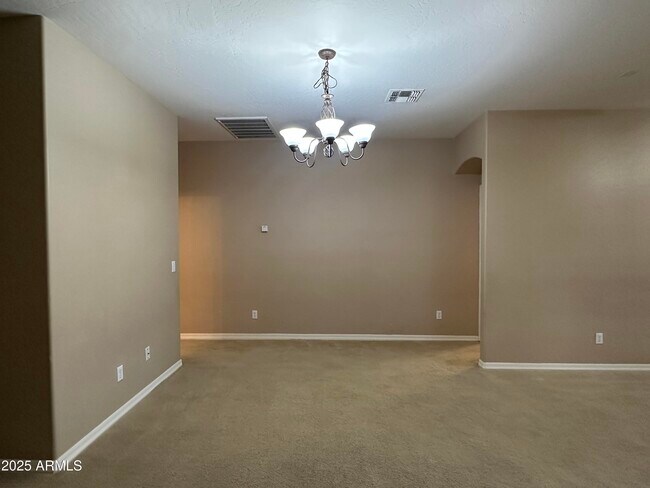 Building Photo - 14451 W Weldon Ave