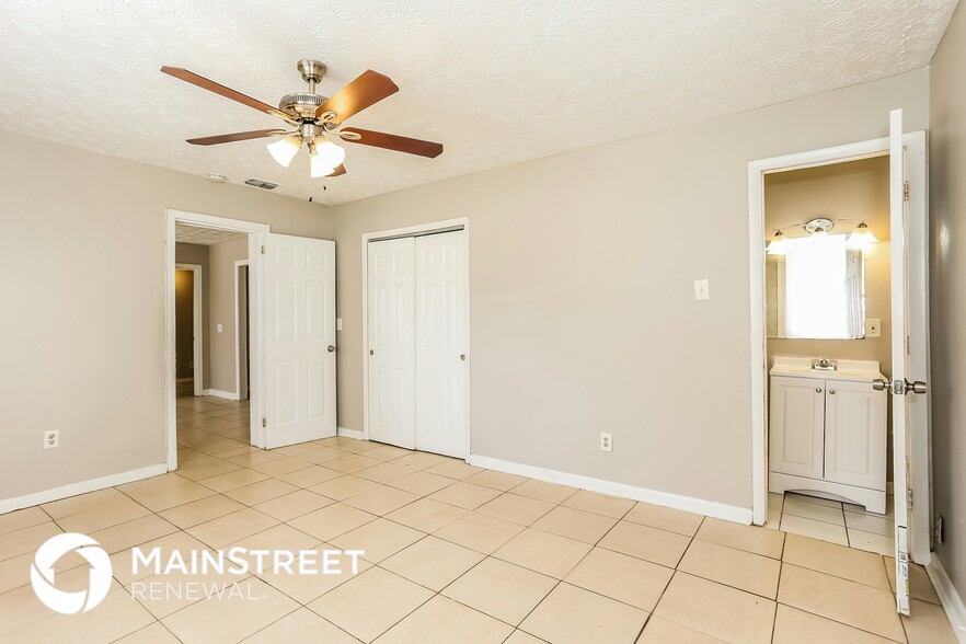 Building Photo - 1411 Palmdale St