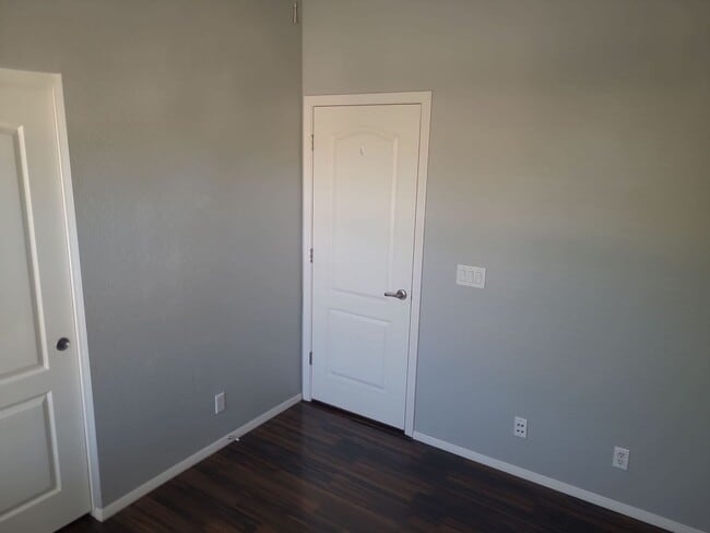 Building Photo - Ideal Living in Highland Groves: Stunning Cul-de-Sac Home with Builder Upgrades, Open Floor Plan,...