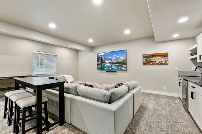 Building Photo - 1061 Mount Columbia Dr