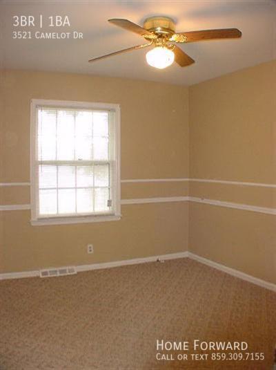 Building Photo - 3521 Camelot Dr