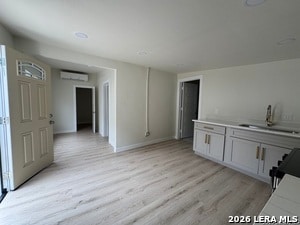 Building Photo - 631 E Mistletoe