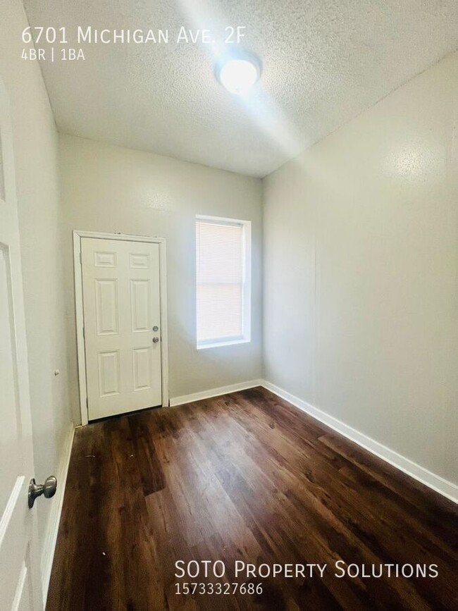 Building Photo - Welcome to our spacious 4-bedroom, 1-bathr...