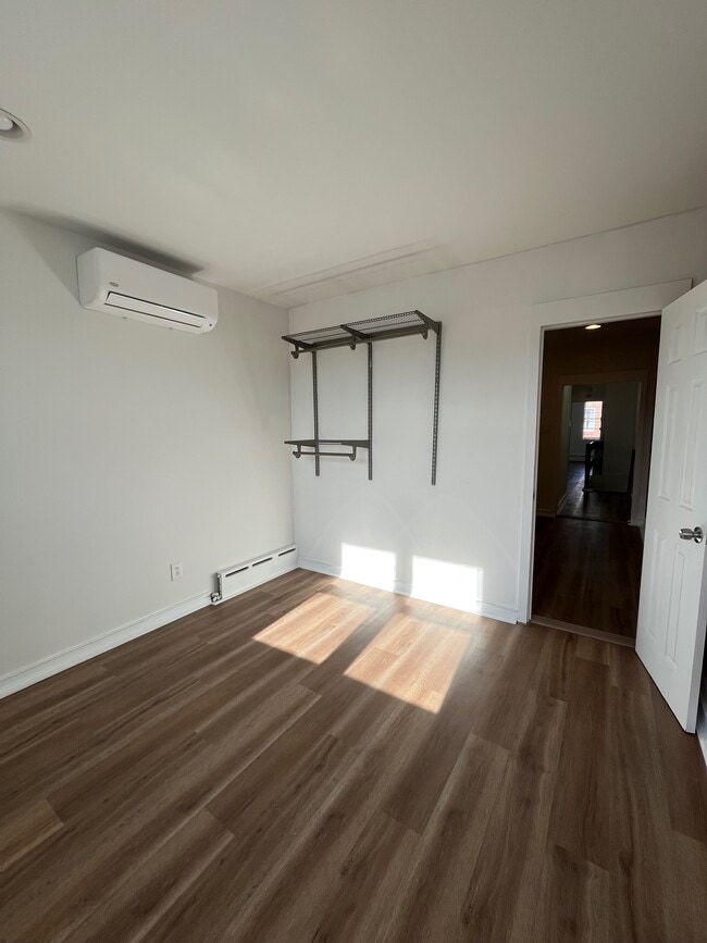 Building Photo - 1544 McKean St