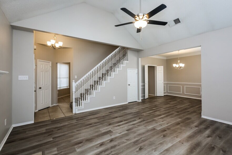 Building Photo - 524 Timber Way Dr