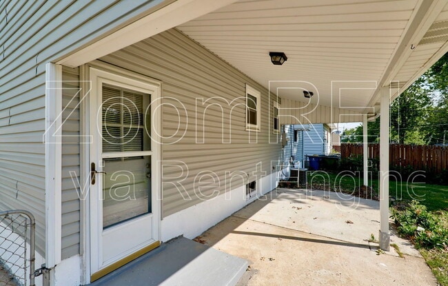 Building Photo - 3608 St Cosmas Ln