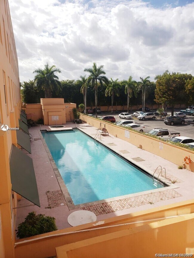 Building Photo - 7400 W 20th Ave