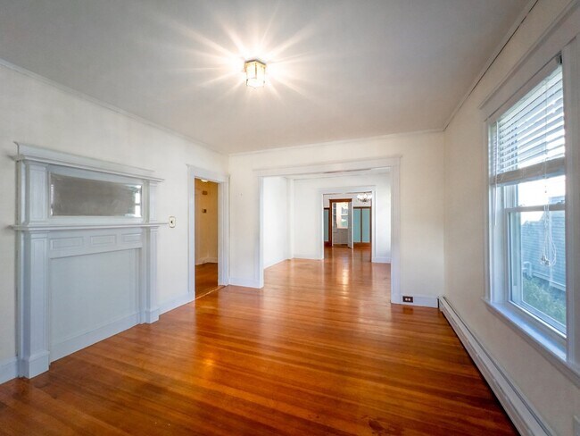 Building Photo - 67 Hampstead Rd