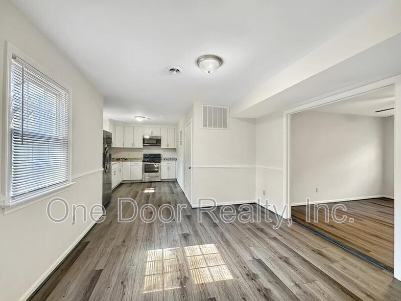 Building Photo - 106 Lexington Dr