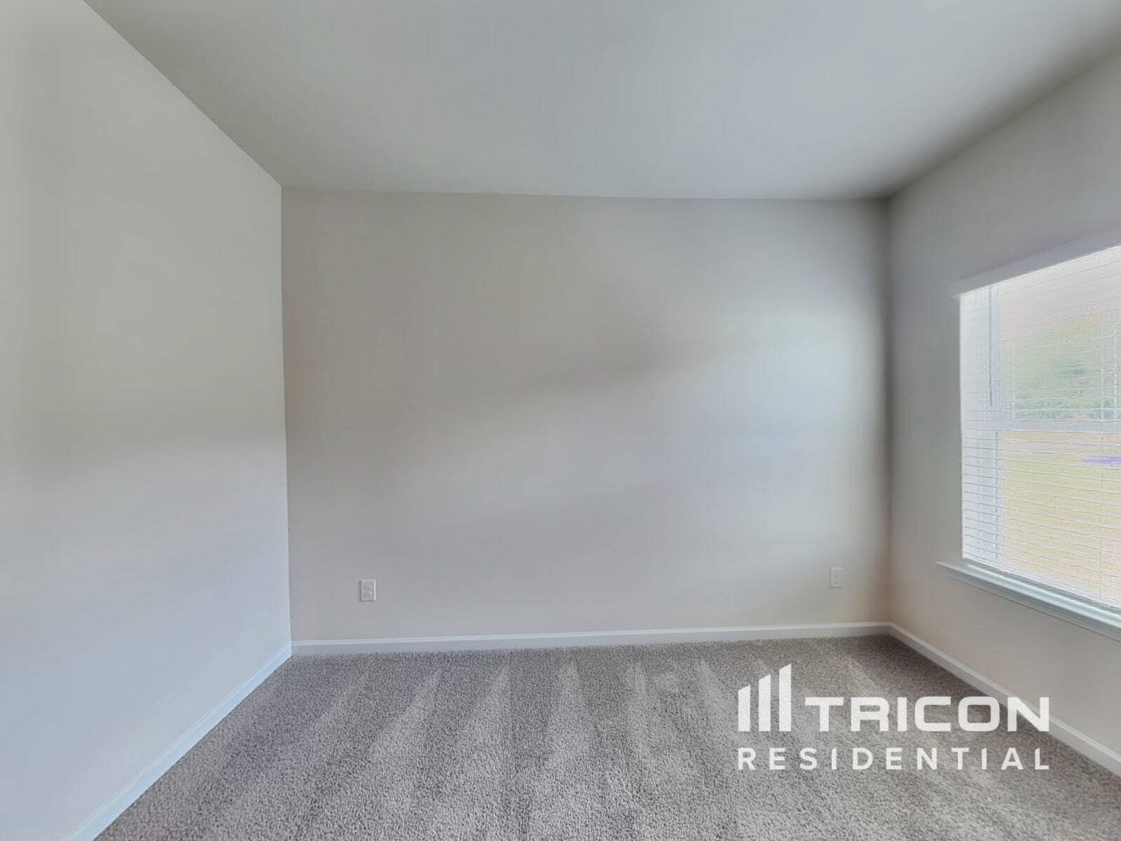 Building Photo - 1040 Claas Wy