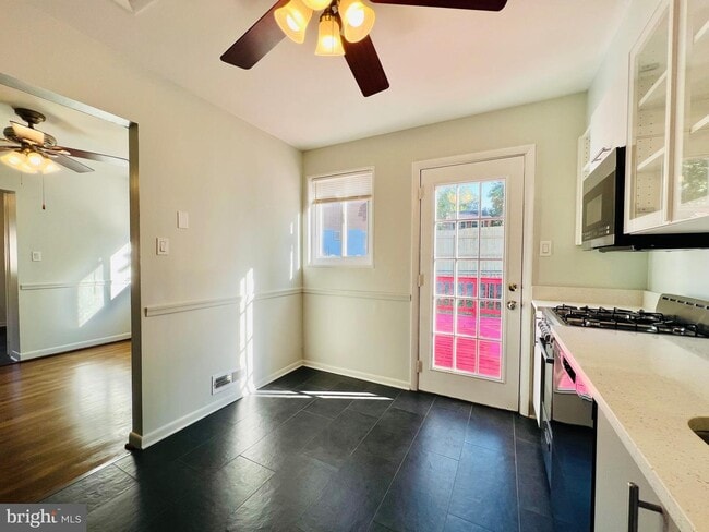 Building Photo - 12215 Hunters Ln