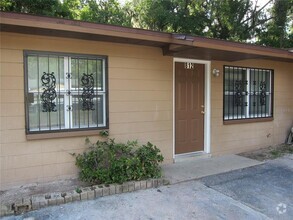 Building Photo - 812 NW 40 Ave