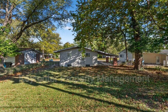 Building Photo - 10115 Saffron Dr