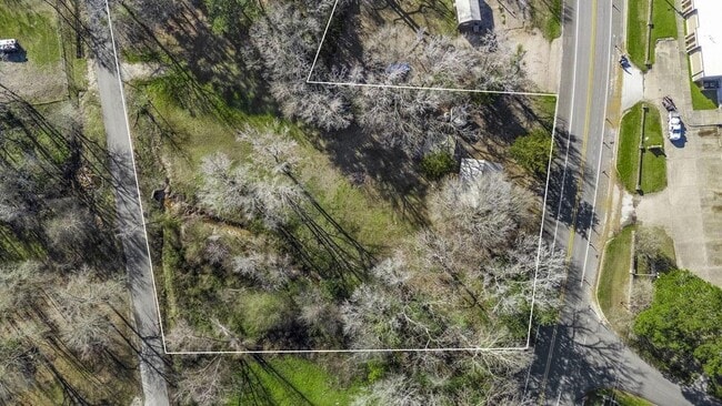 Building Photo - 472 E Main St