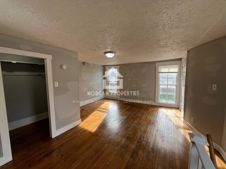 Building Photo - 1102 Spring St