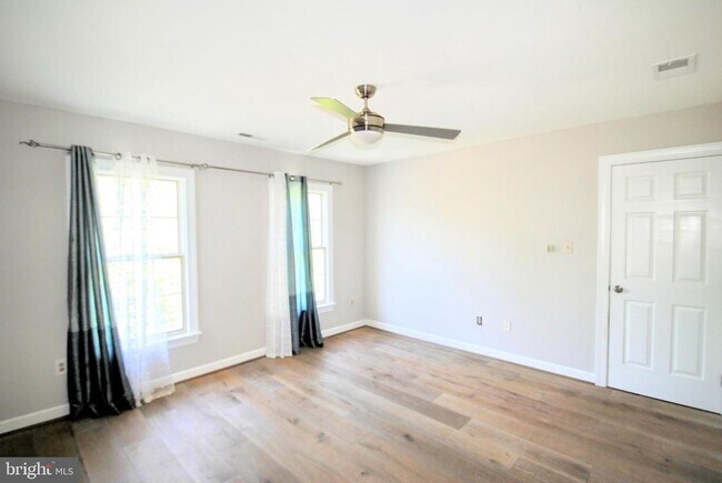 Building Photo - 1506 Chain Bridge Ct