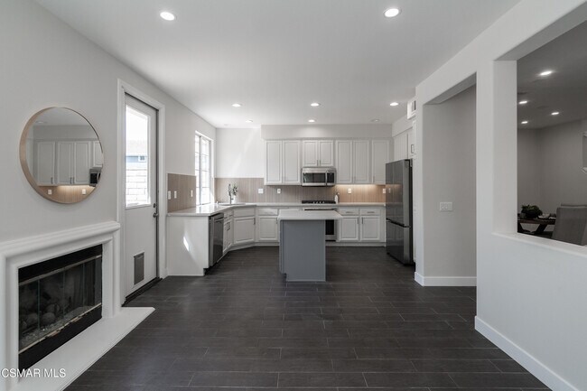 Building Photo - 3109 La Casa Ct