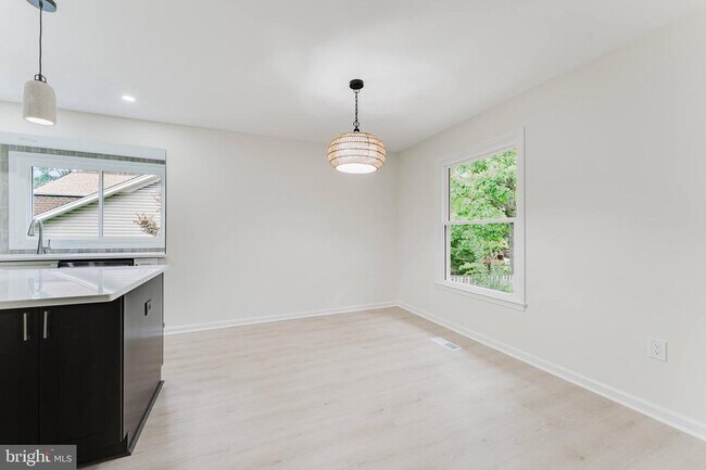 Building Photo - 7107 Sontag Way