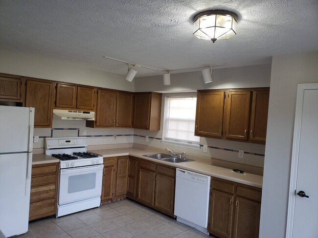 Building Photo - 7319 Richie Cir
